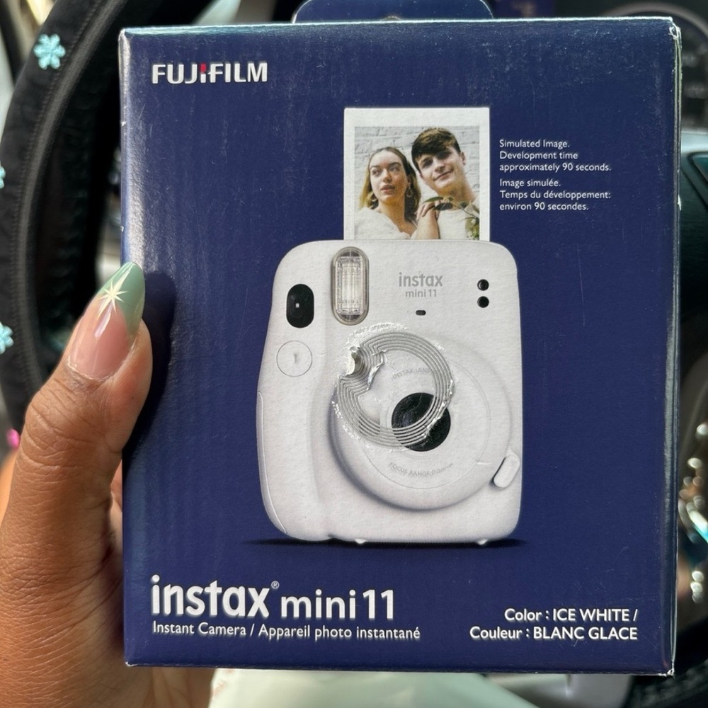 Fujifilm Instax Mini 11 Instant Camera - Ice White